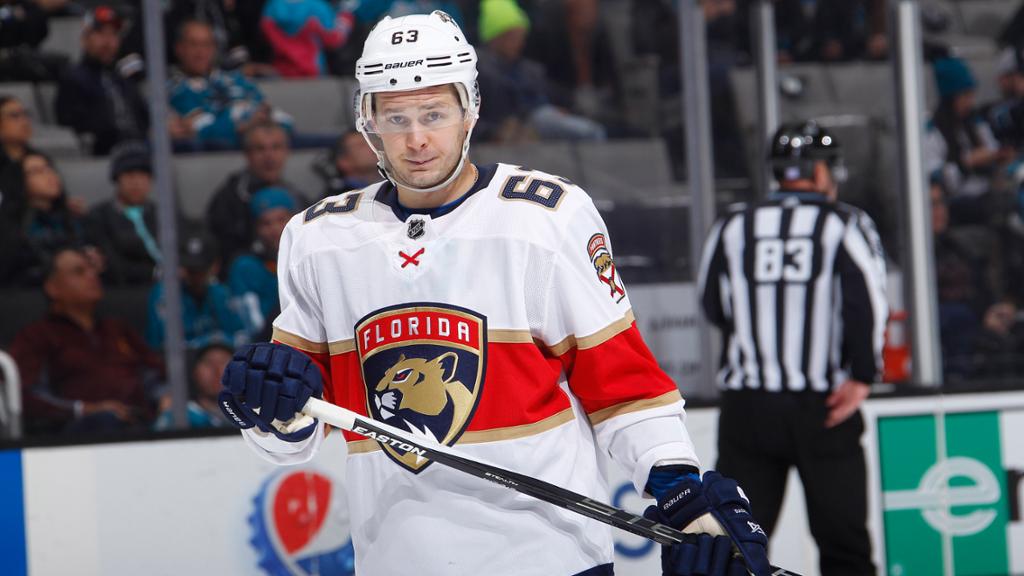 Дадонов обновил личный рекорд результативности в НХЛ