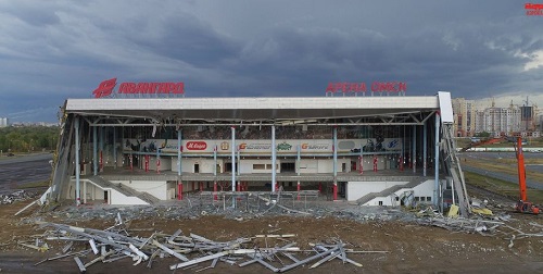 В Омске разрушили прослужившую чуть более 10 лет арену 